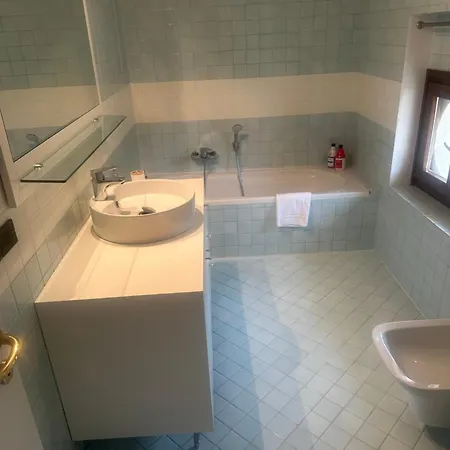 Palac Rome House Rachele ديسينسانو ديل غاردا