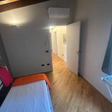 Palac Rome House Rachele شقة ديسينسانو ديل غاردا